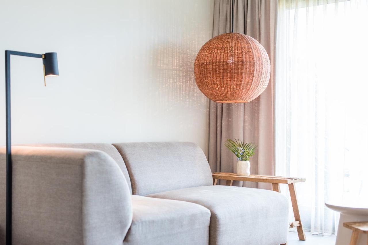 Van Heeckeren Apartments & Suites Nes Нес Екстериор снимка