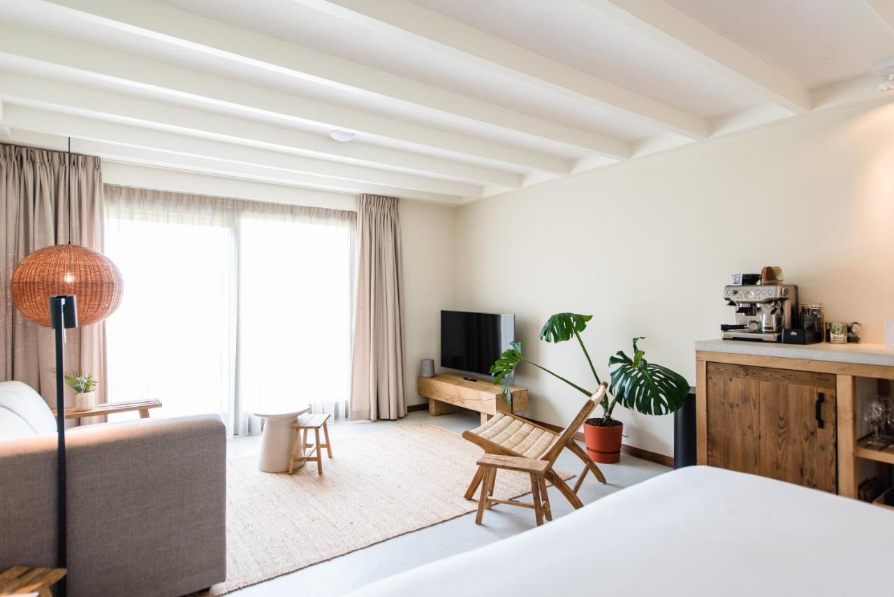 Van Heeckeren Apartments & Suites Nes Нес Екстериор снимка