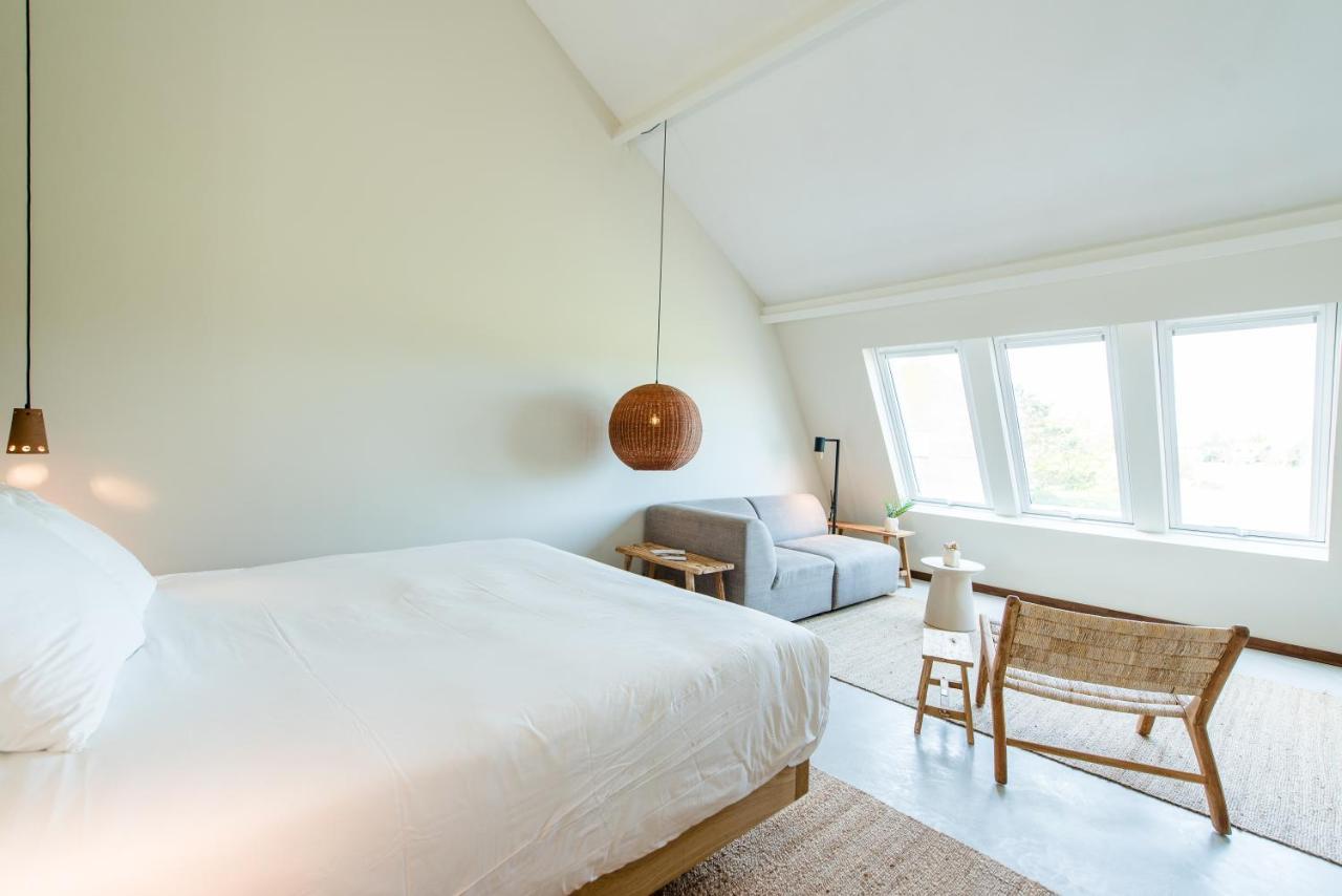 Van Heeckeren Apartments & Suites Nes Нес Екстериор снимка