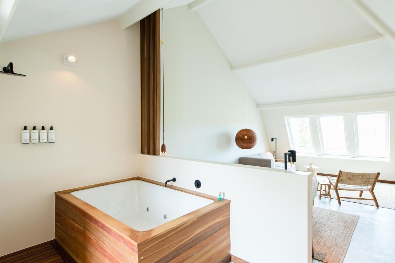 Van Heeckeren Apartments & Suites Nes Нес Екстериор снимка